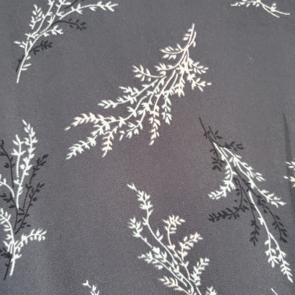 Loft | Ann Taylor Long Sleeve Wrap Blouse in Flora - Picture 3 of 4